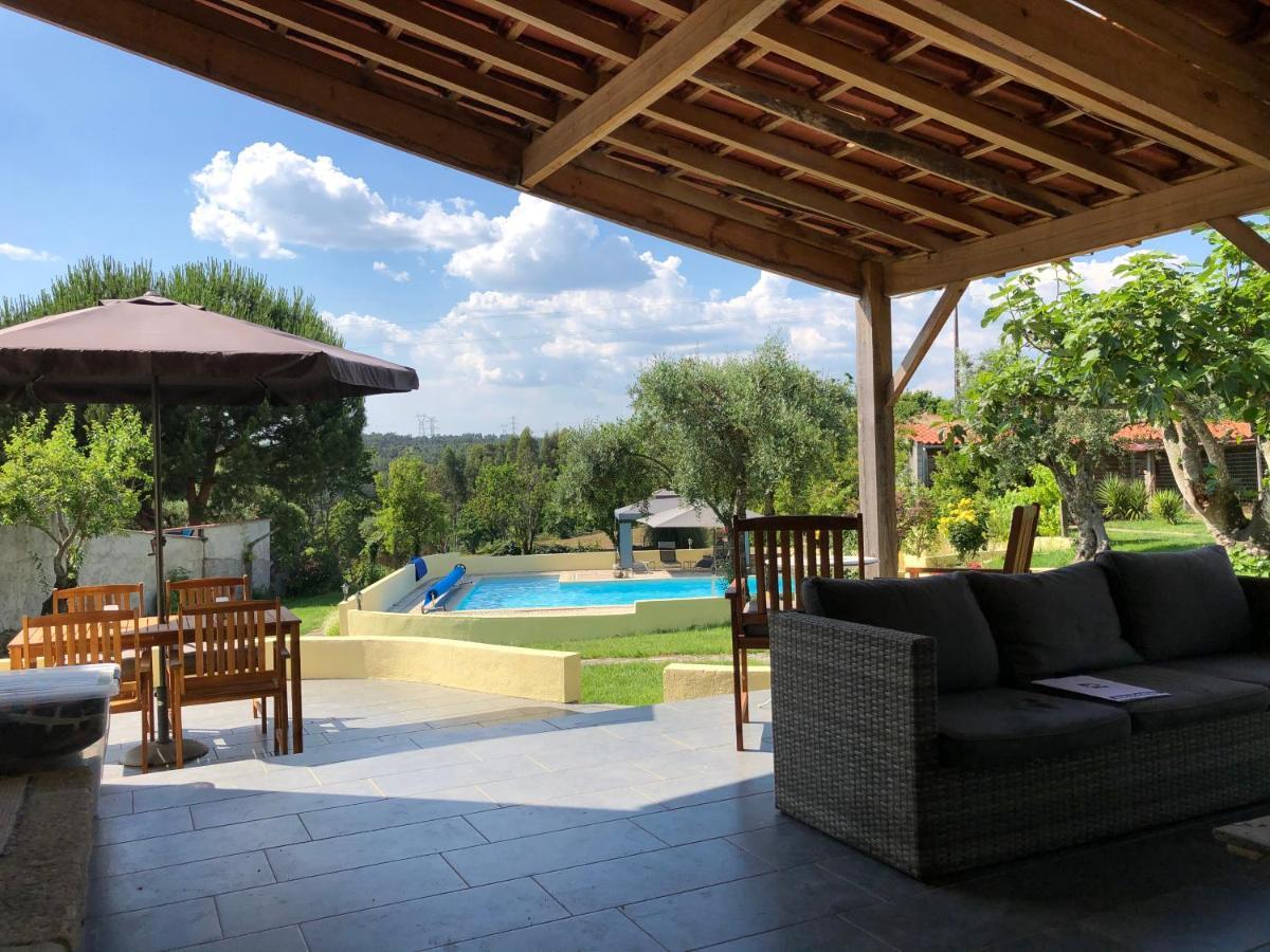 A Casa Amarela Apartment Pinheiro de Coja Bagian luar foto