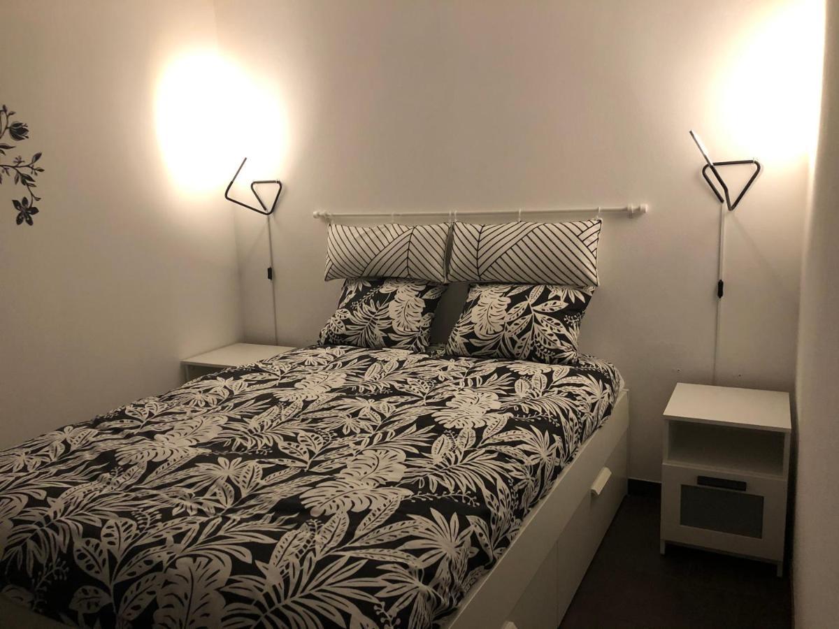 A Casa Amarela Apartment Pinheiro de Coja Bagian luar foto