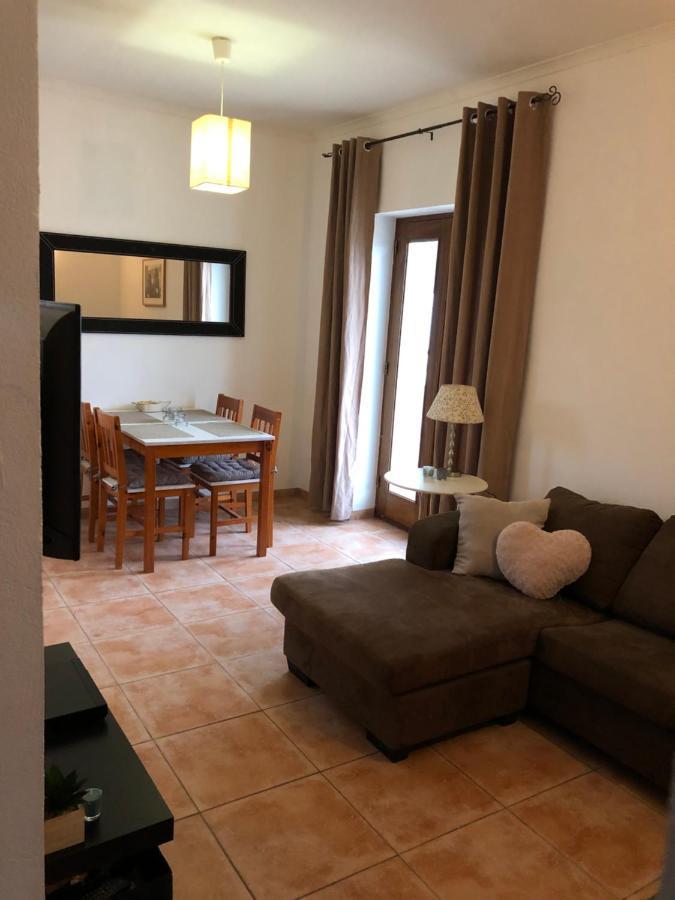 A Casa Amarela Apartment Pinheiro de Coja Bagian luar foto