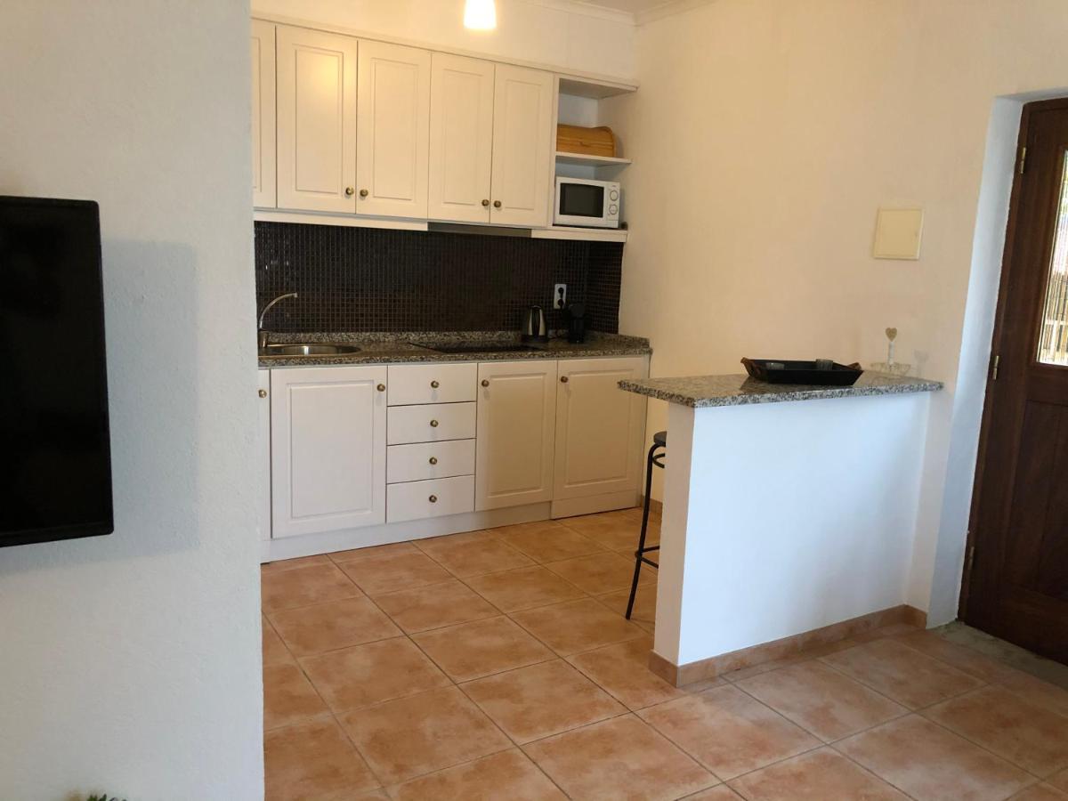 A Casa Amarela Apartment Pinheiro de Coja Bagian luar foto