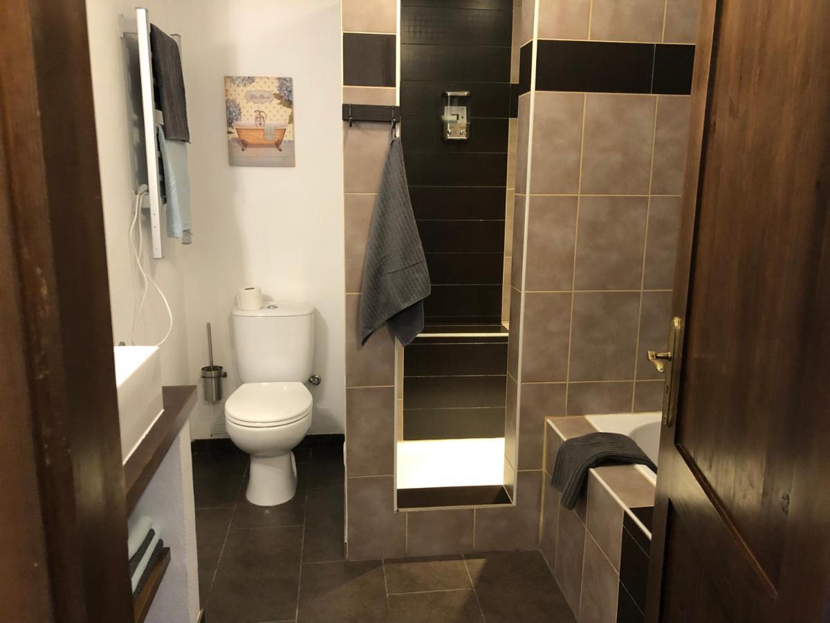 A Casa Amarela Apartment Pinheiro de Coja Bagian luar foto